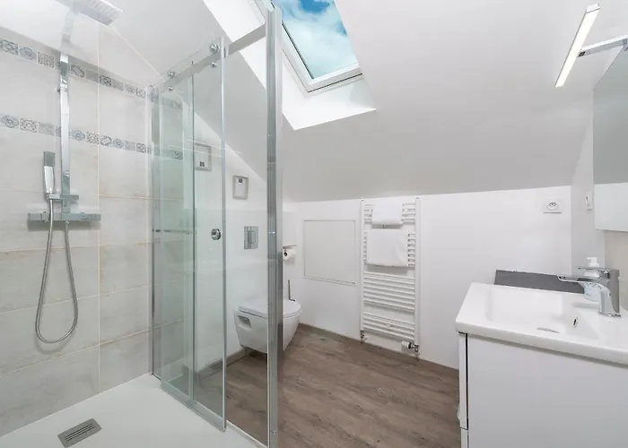 Hyper Centre 16 Rue Valdemaine * Ανζέρ