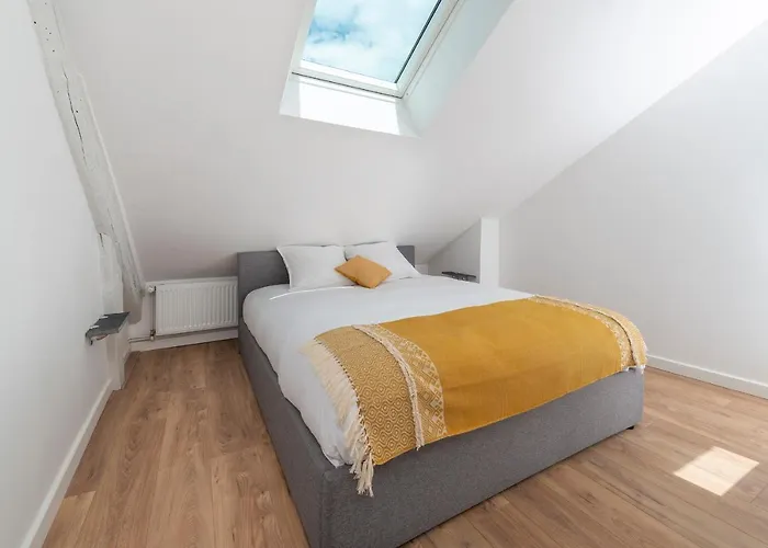 Hyper Centre 16 Rue Valdemaine אנז'ה